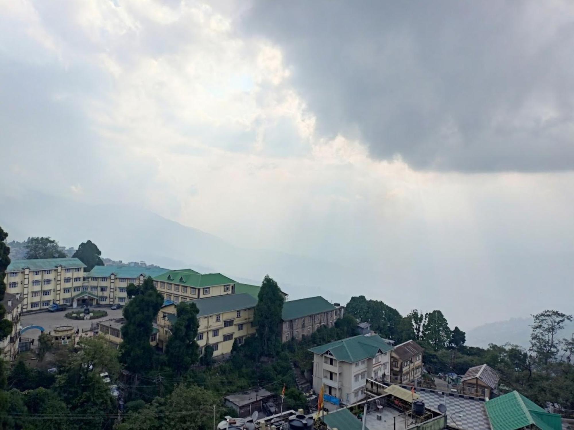 Hotel Pitstop Darjeeling - Excellent Service Recommended & Couple Friendly Exterior foto