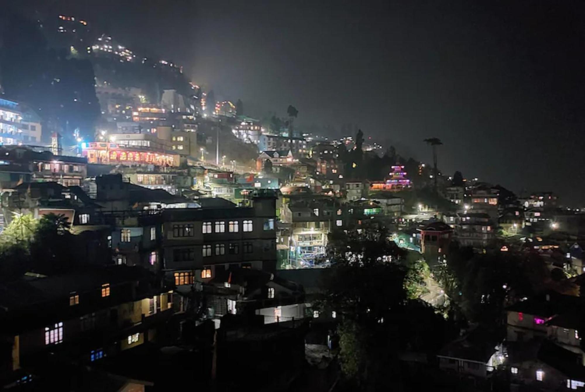 Hotel Pitstop Darjeeling - Excellent Service Recommended & Couple Friendly Exterior foto